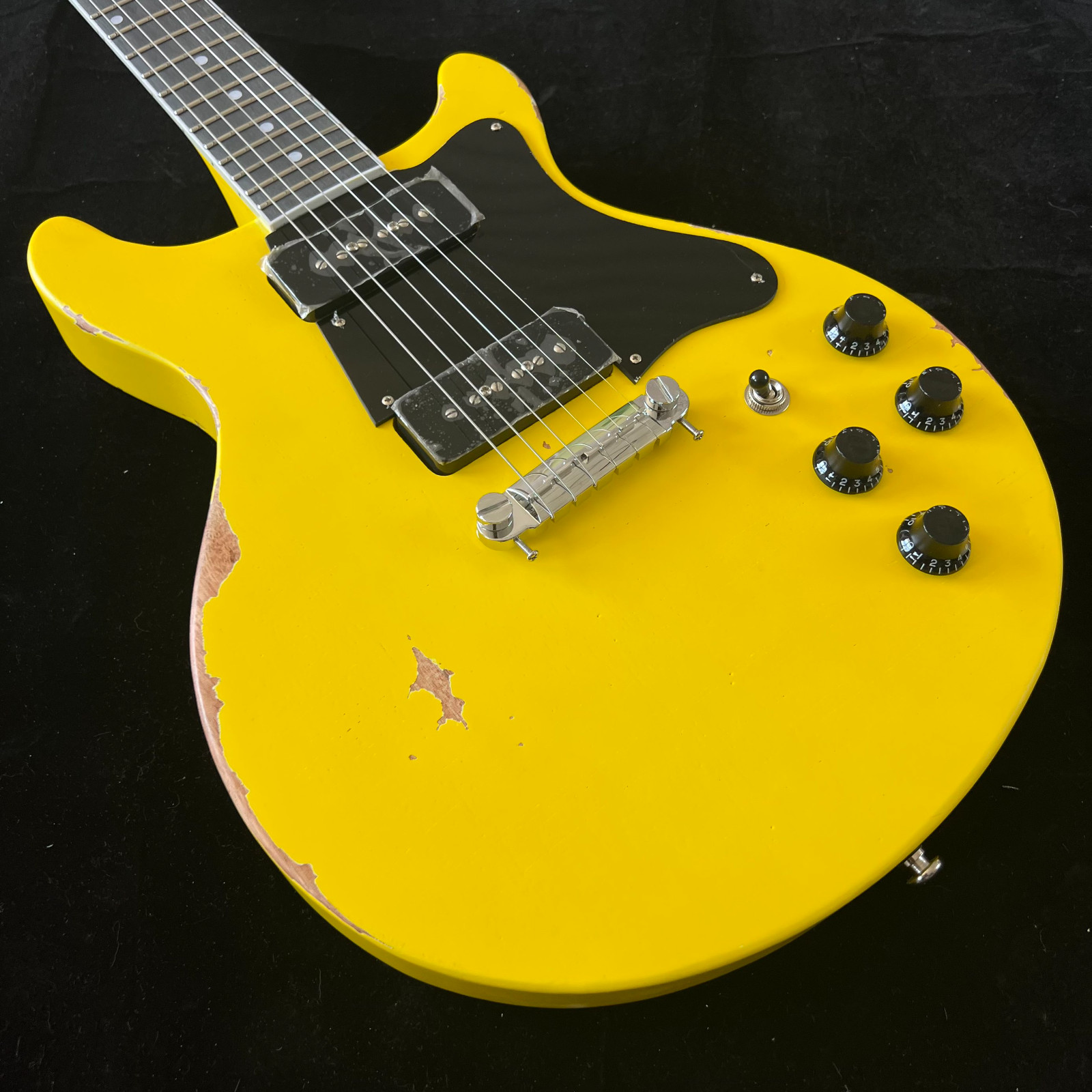No logo, no brand, double cutaway electric guitar with P90 pickups, free shippin