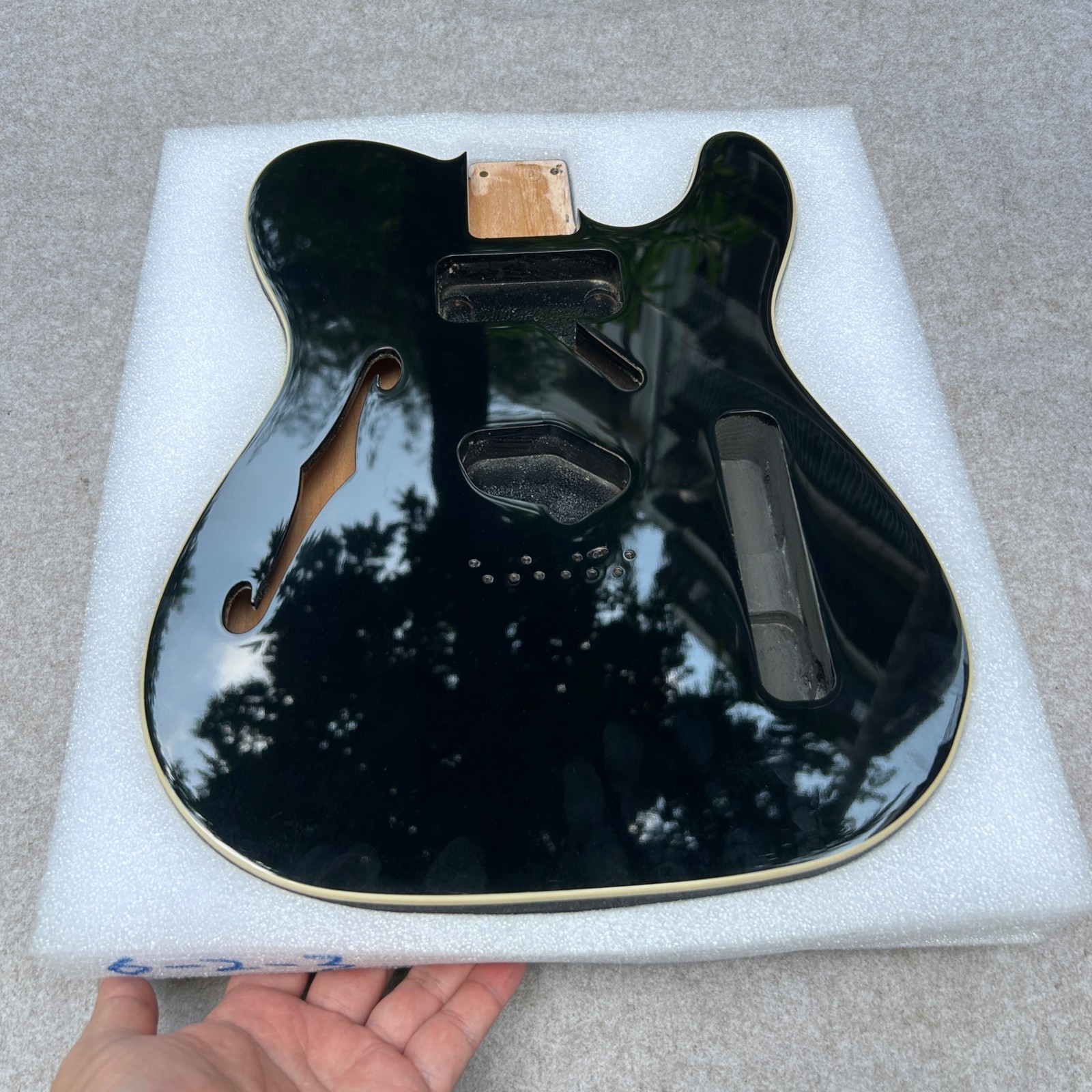 Guitar body Tele Thinline HS Semi hollow alder black 4.33 LBS