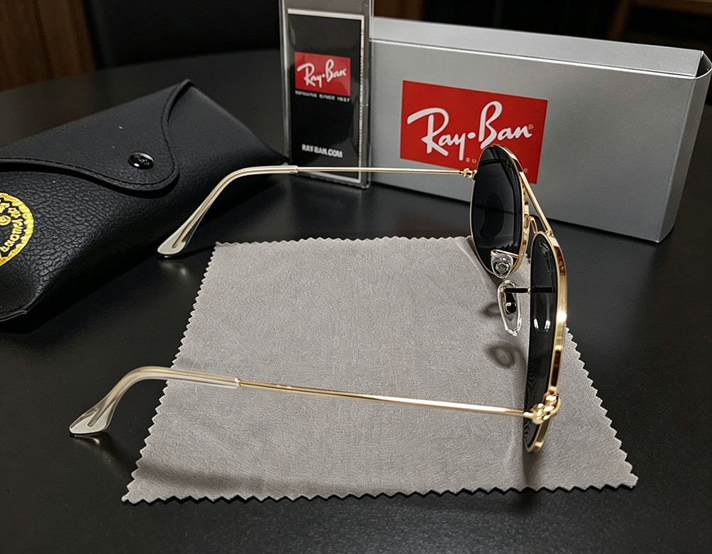 Ray-Ban RB3025 Aviator Pilot Sunglasses Gold Frame Glass Gray Lens 58mm 138mm