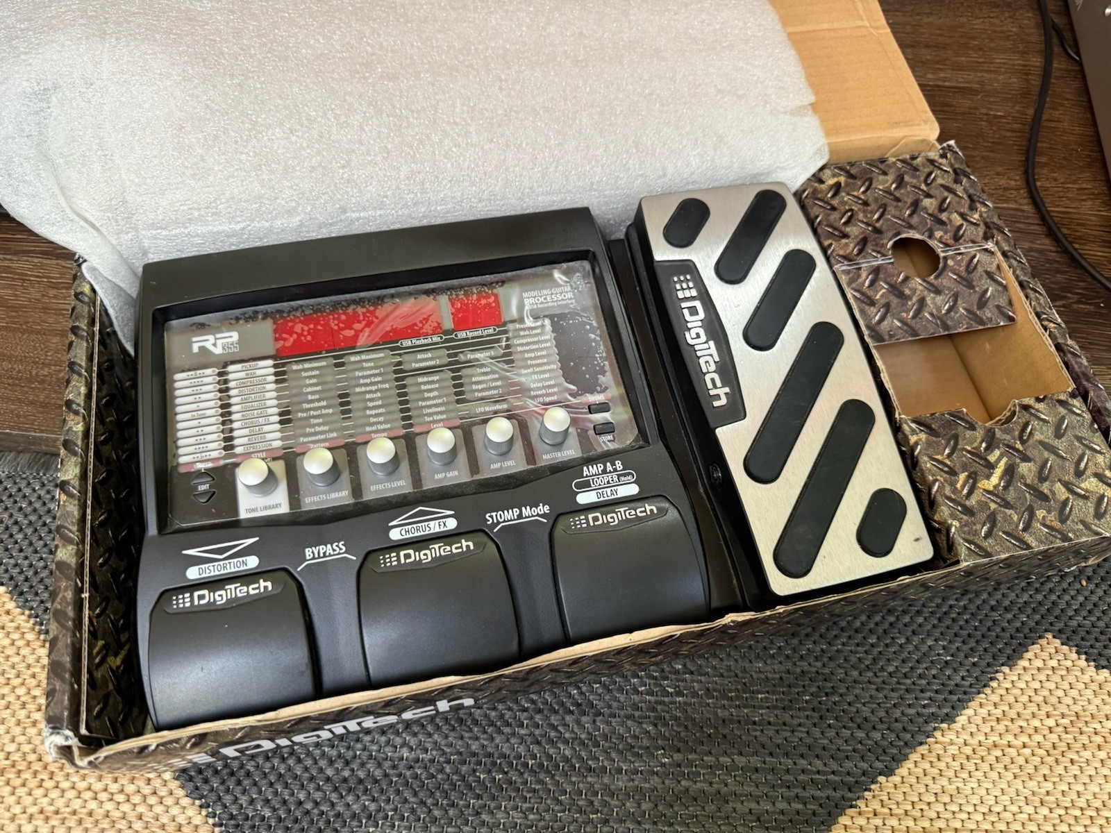Digitech RP355 Multi-Effects Processor Guitar Modeling Pedal – Power Tested