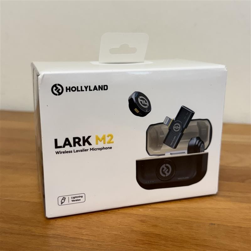 Hollyland Lark M2 Wireless Lavalier Microphone iPhone 14/13/12 Lightning 2TX NEW