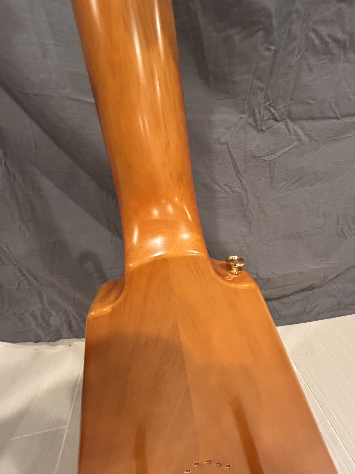 Epiphone Inspired by Gibson Custom 1958 Korina Flying V Aged Natural – 2024