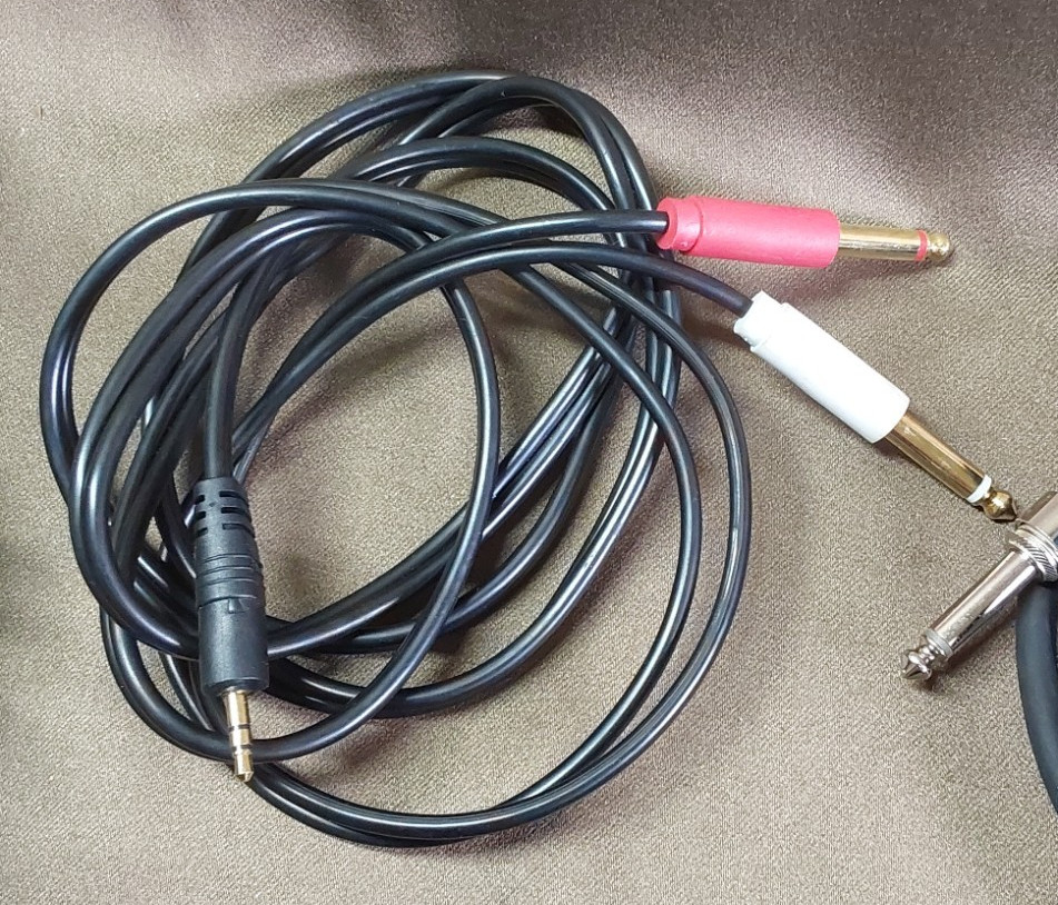 SOUND EQUIPMENT -UNTESTED