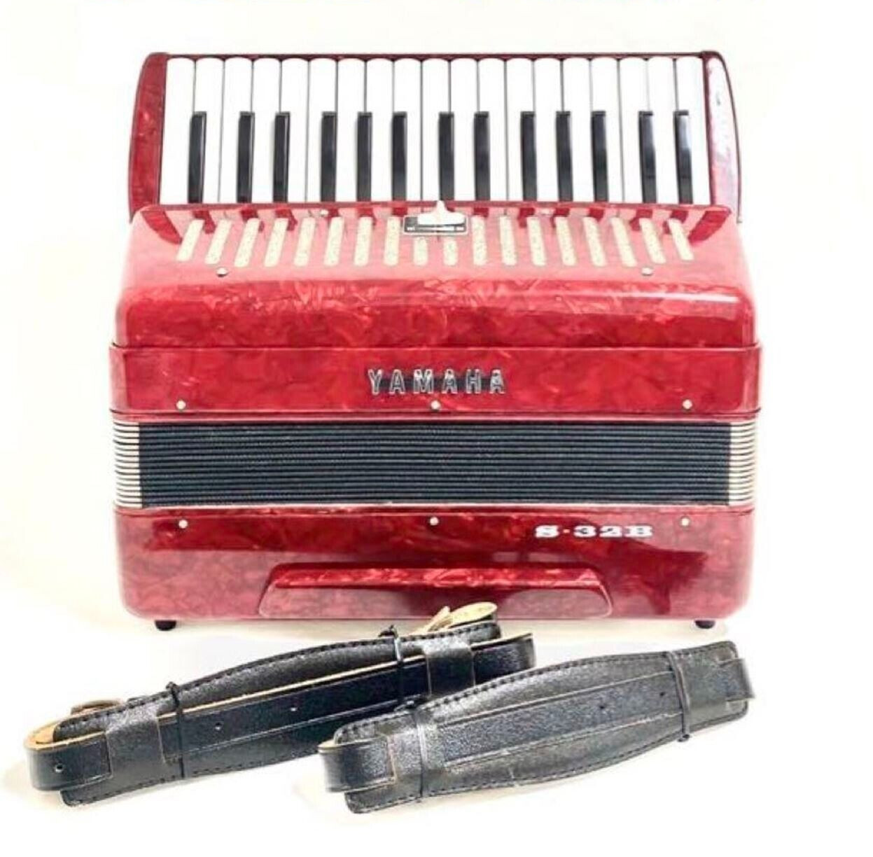 YAMAHA Accordion S-32B Keyboard Musical Instruments Red Used Japan