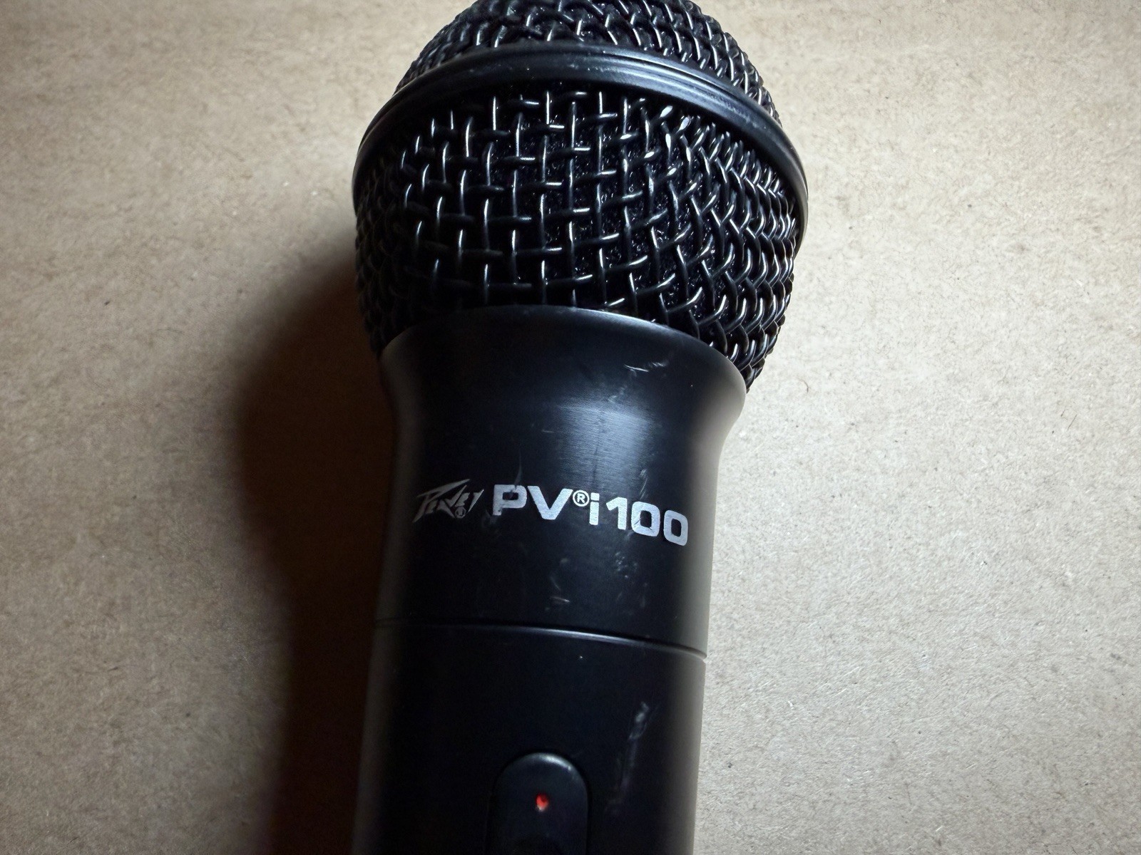Peavey PVi100 Cardioid Dynamic Handheld Microphone PVi 100
