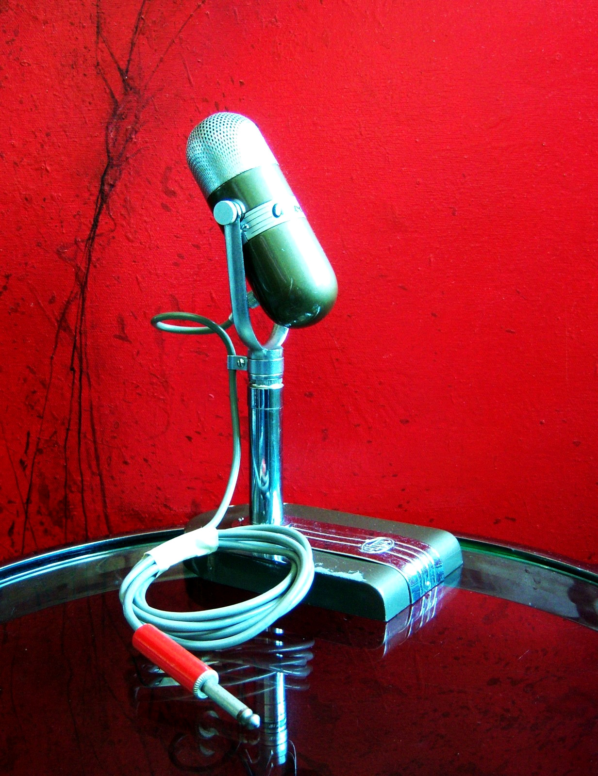 Vintage 1960’s Aiwa DM-17 dynamic pill microphone Hi Z w stand & cable Argonne