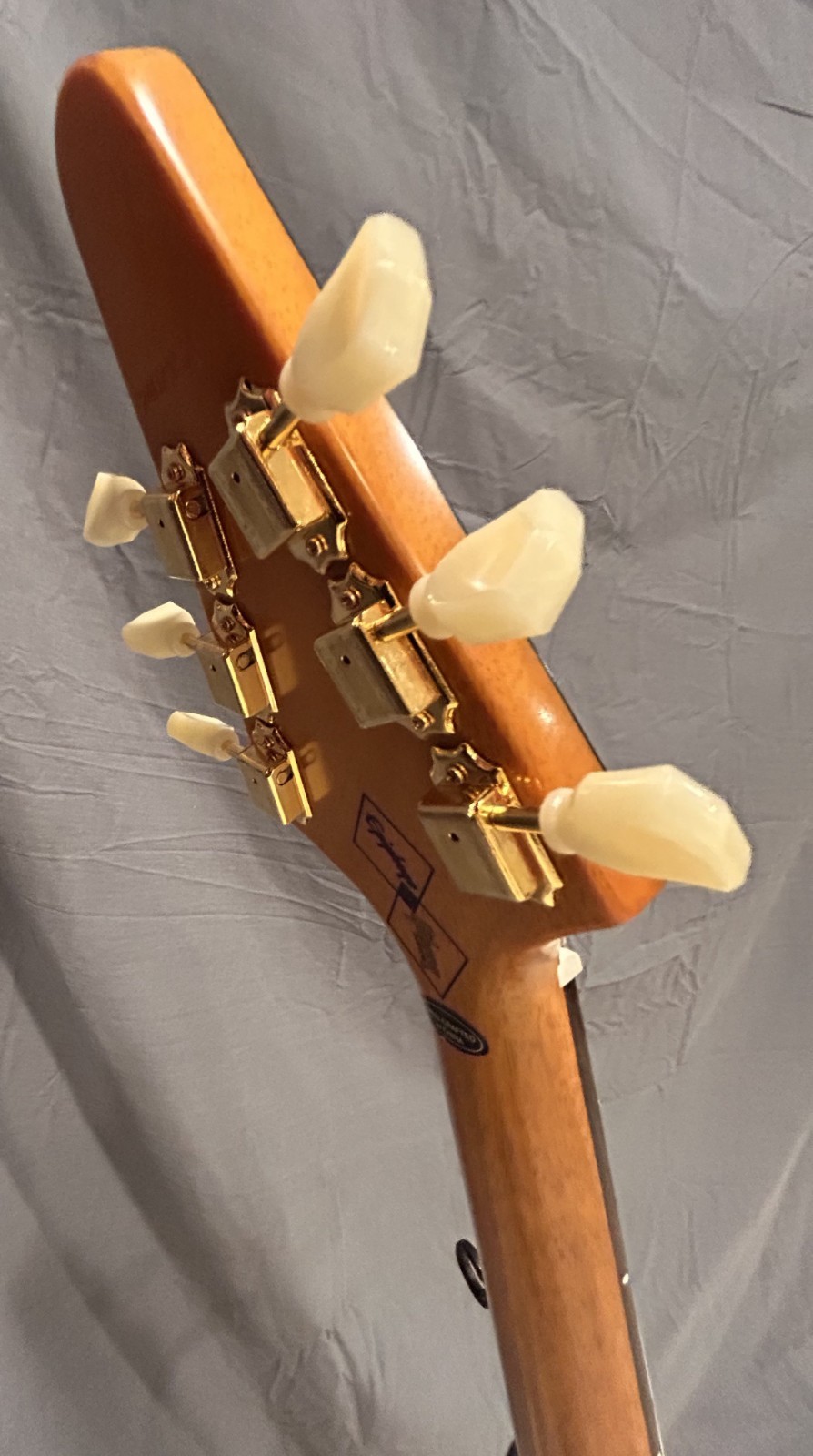 Epiphone Inspired by Gibson Custom 1958 Korina Flying V Aged Natural – 2024