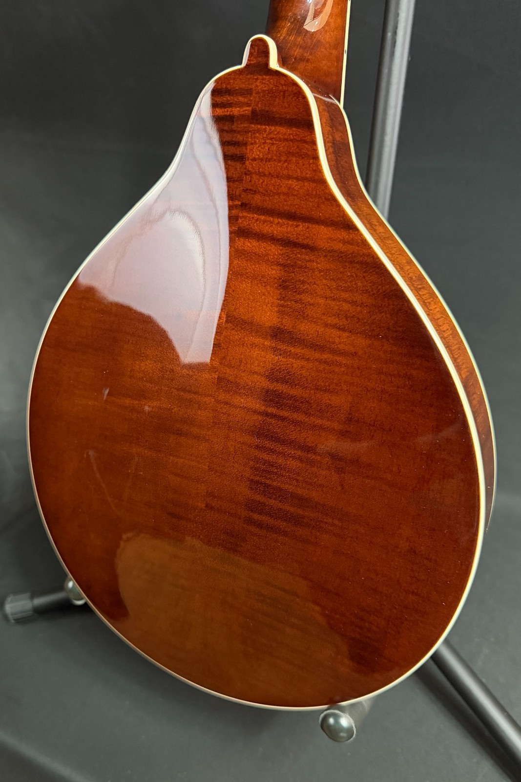 Kentucky KM-256 Artist Deluxe A-Style Mandolin Transparent Brown w/ Gig Bag
