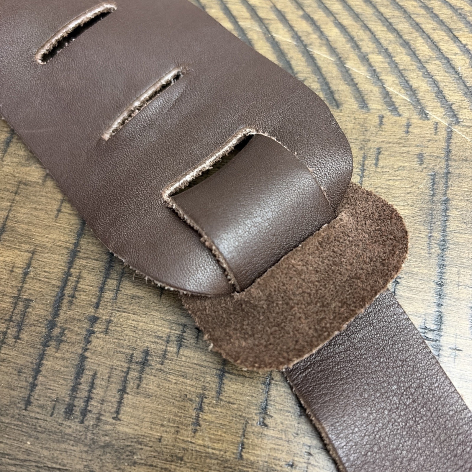 Classic Genuine Leather Guitar Strap Brown 2.25″ Wide