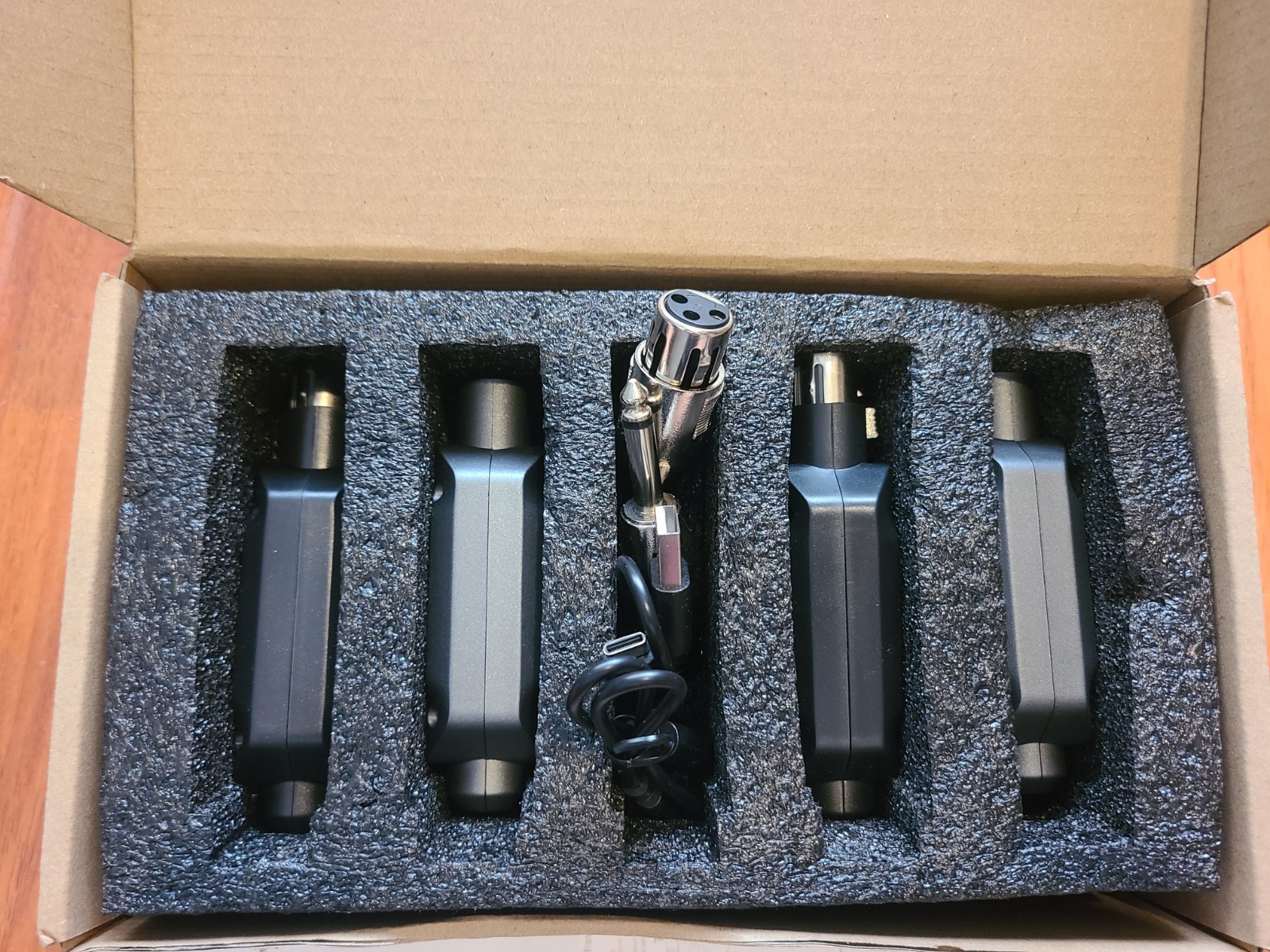 2 Sets of Wireless Microphone Transm/Receiv 2.4GHz, Wireless Microphone Adapter