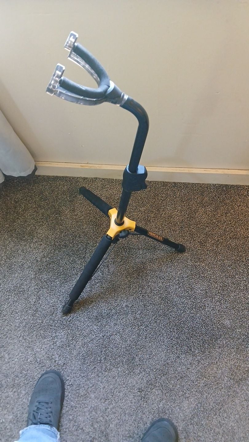 Hercules GS414B Plus Guitar Stand with Auto Grip System