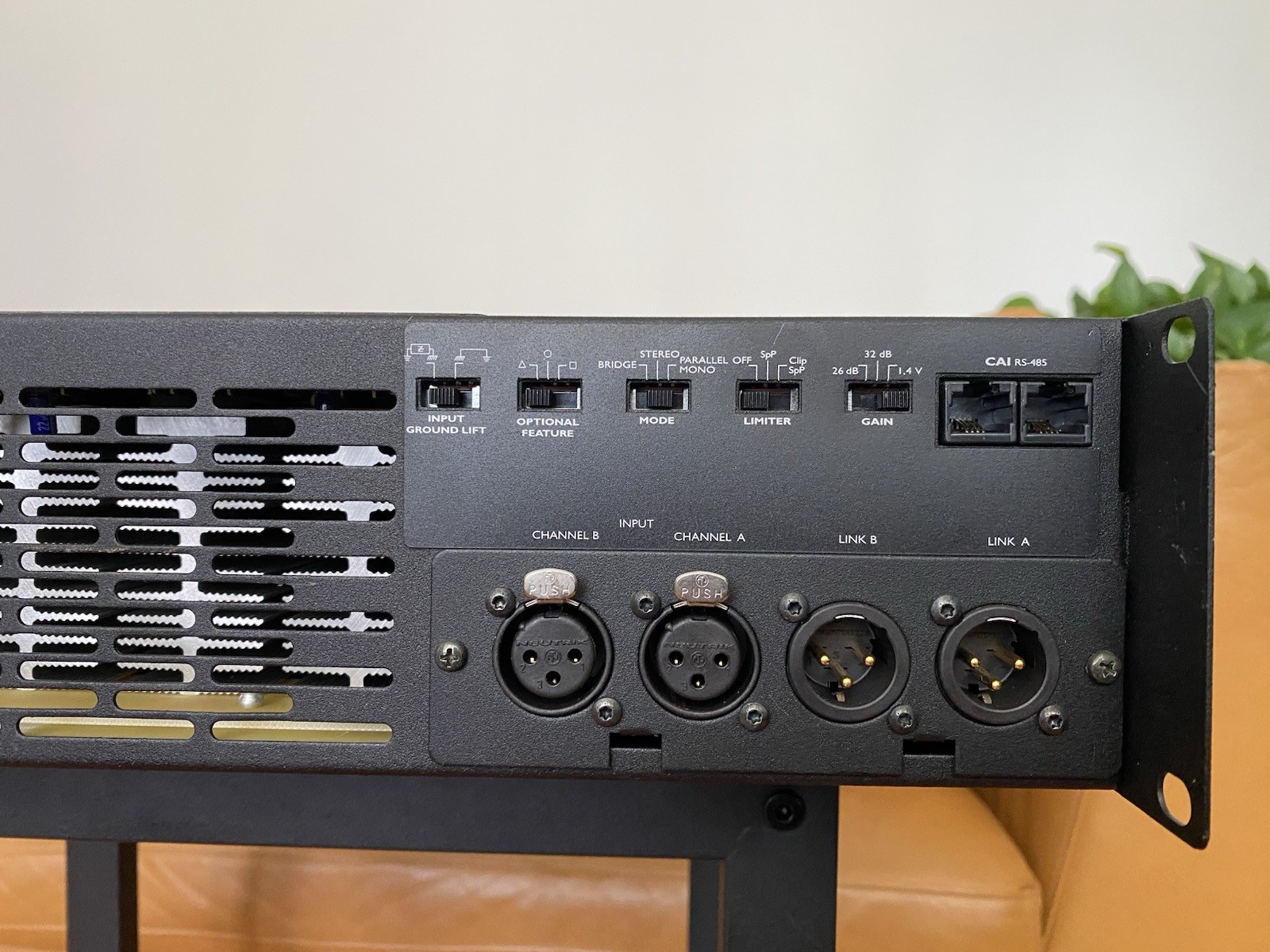CAMCO Vortex 6 Rack Mountable Power Amplifier