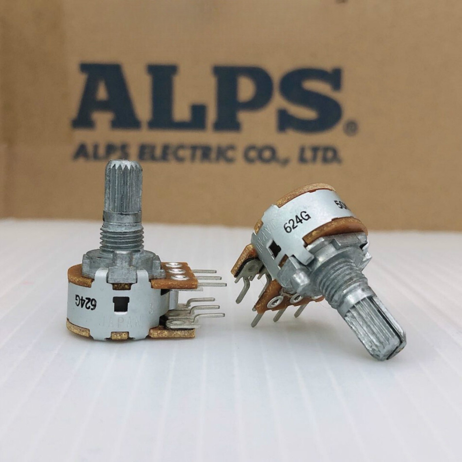 ALPS 16 Type Dual A50K Potentiometer 6-Pin 15MM Audio Volume Control Amplifier