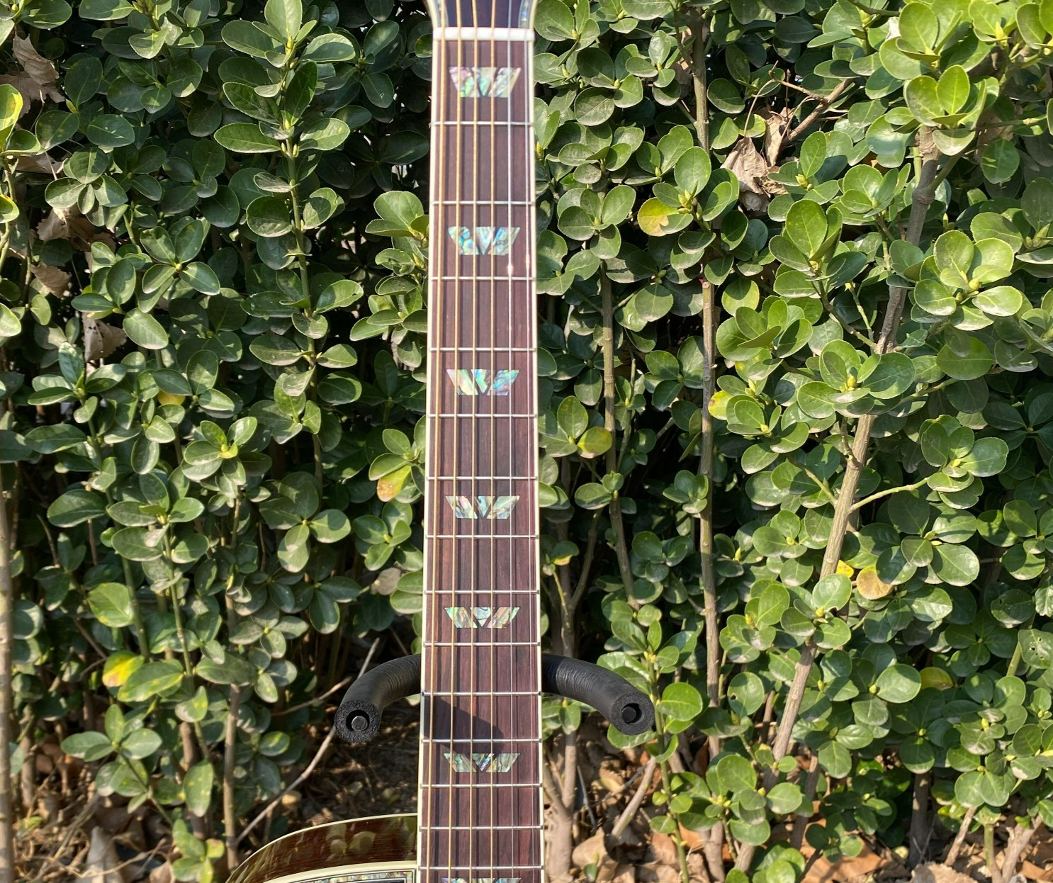 Vintage Sunburst Cutaway Acoustic Guitar Solid Wood Top Abalone Bird Inlay De