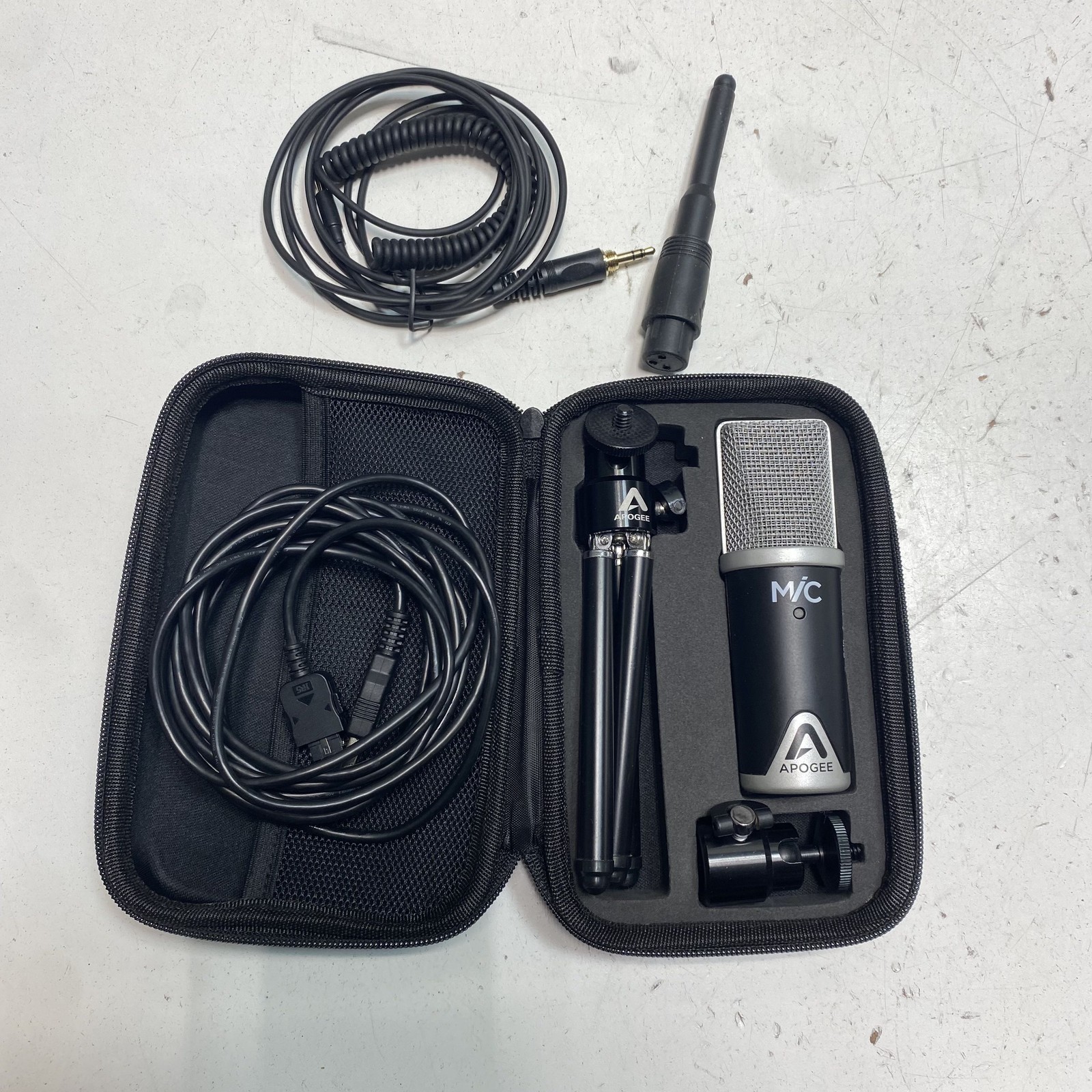 Condenser Microphone Bundle Live Sound Card Mixer Recording Kit