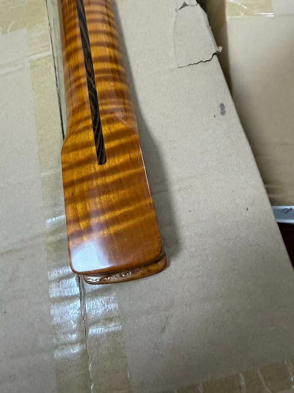 AAAAA Roasted Flame Maple Electric Guitar Neck 22 Fret for Strat Style Guitar