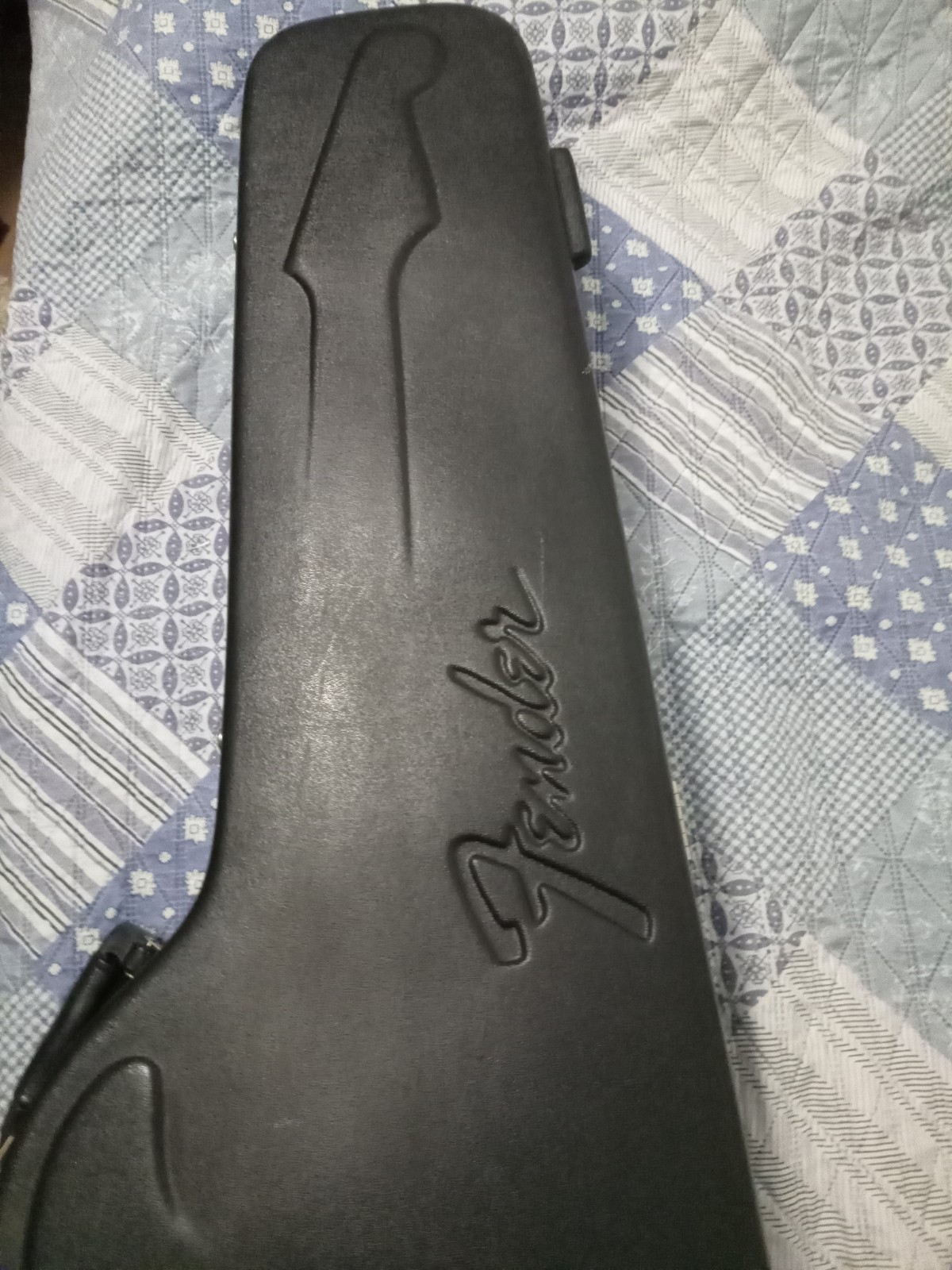 Fender Stratocaster/Telecaster “Chainsaw” Molded Hard Shell Guitar Case
