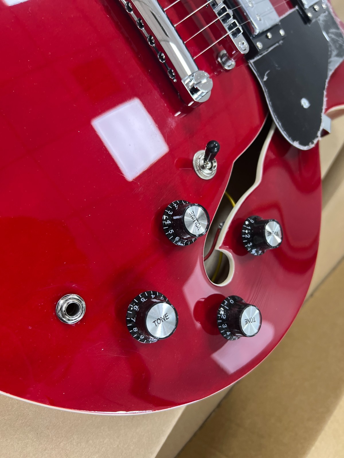 US Ship ES-335 Semi-Hollow Electric Guitar Cherry colored metallic paint