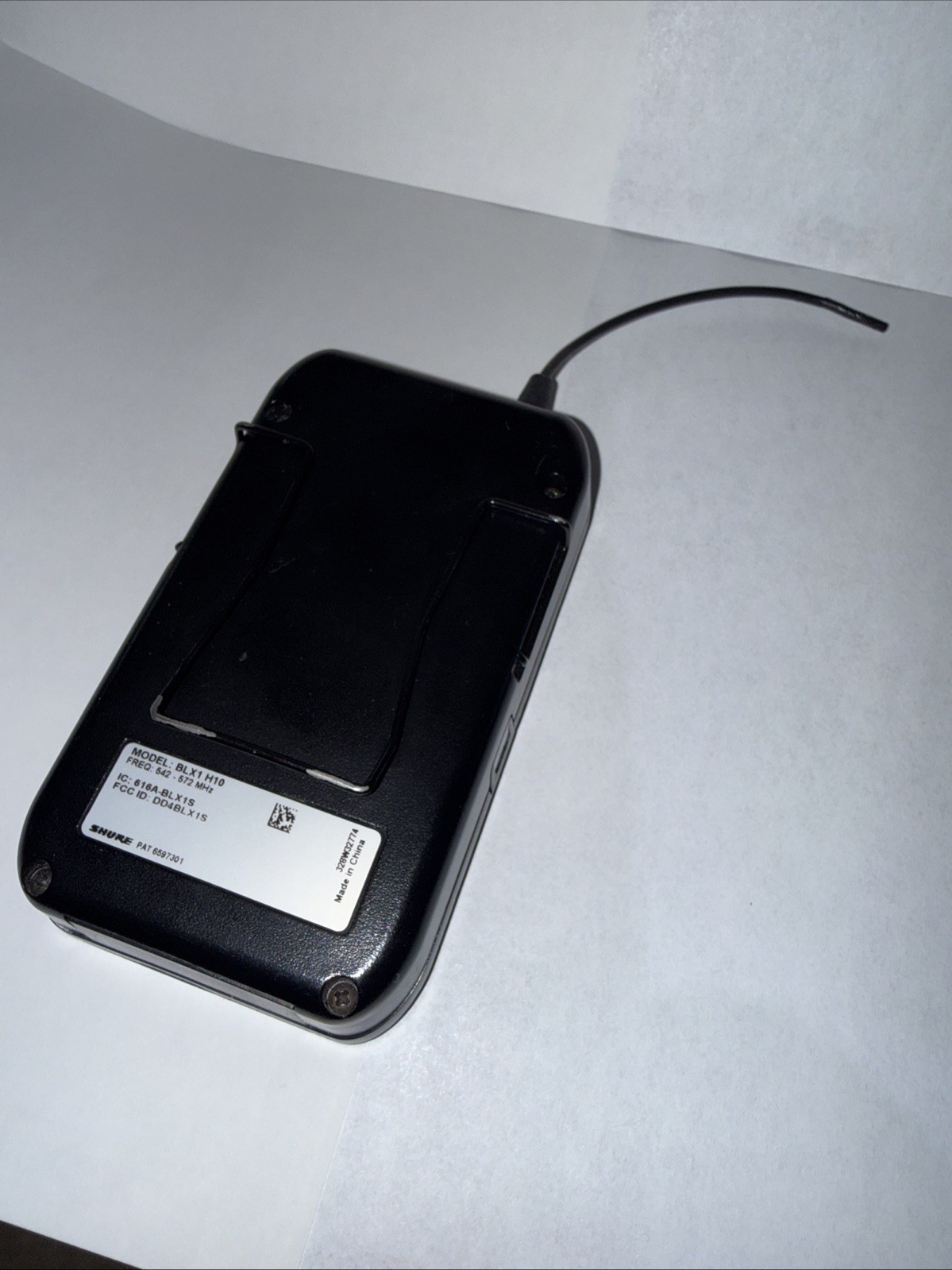 Genuine OEM Used Shure BLX1H10 Wireless Bodypack Transmitter – Black Tip Missing