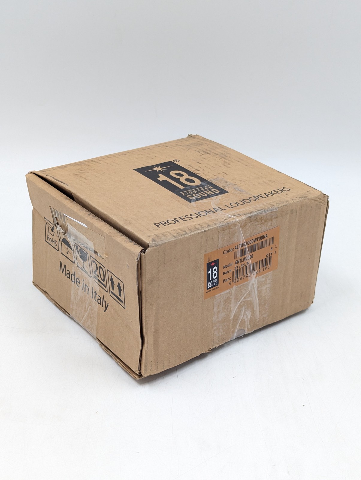 Eighteen Sound 6NTLW2000 6″ 8Ohms 320W Speaker | Black