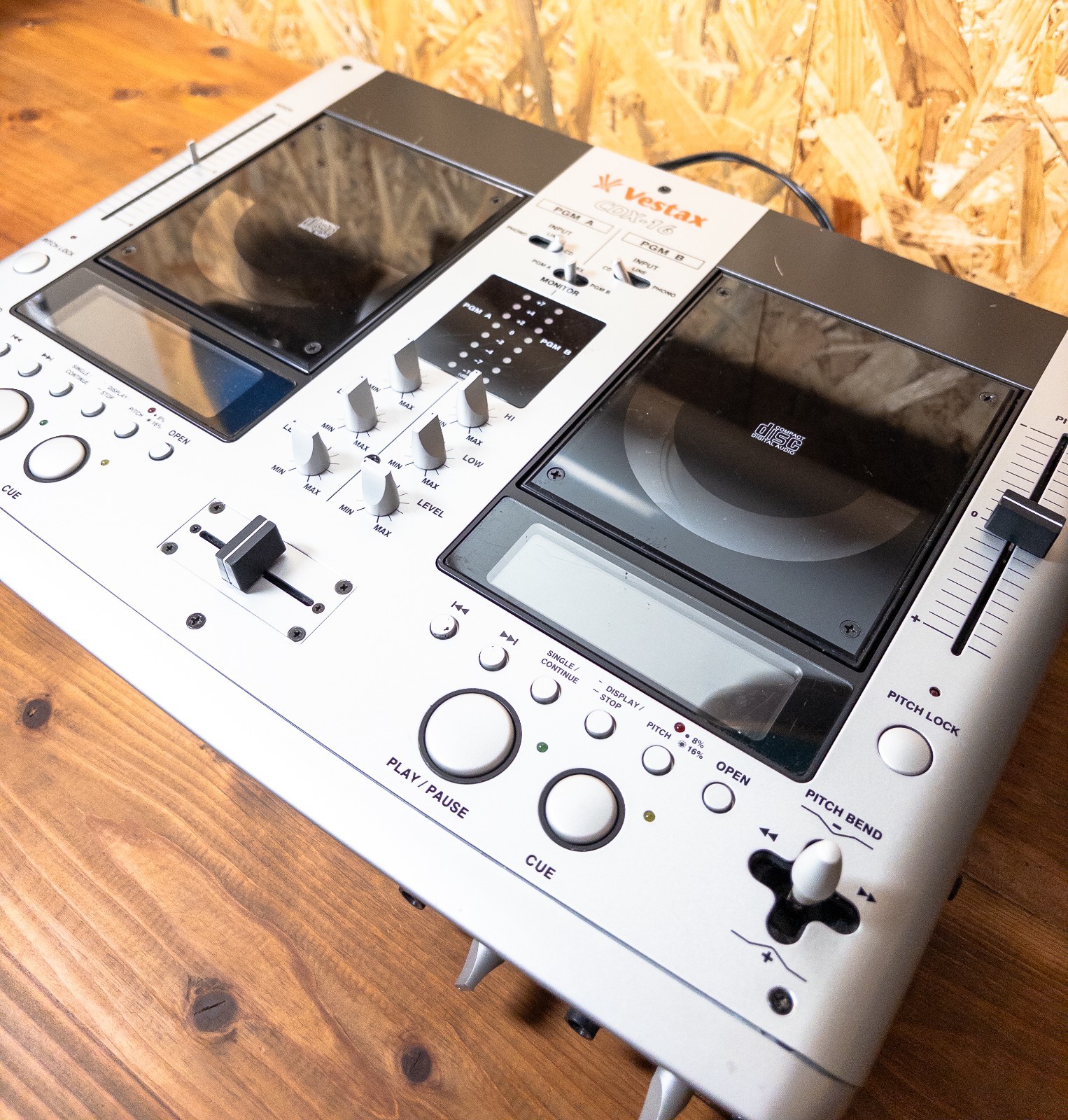 Vestax CDX-16 Dual DJ CD Player Belt Replaced Tested Working Knobs Missing